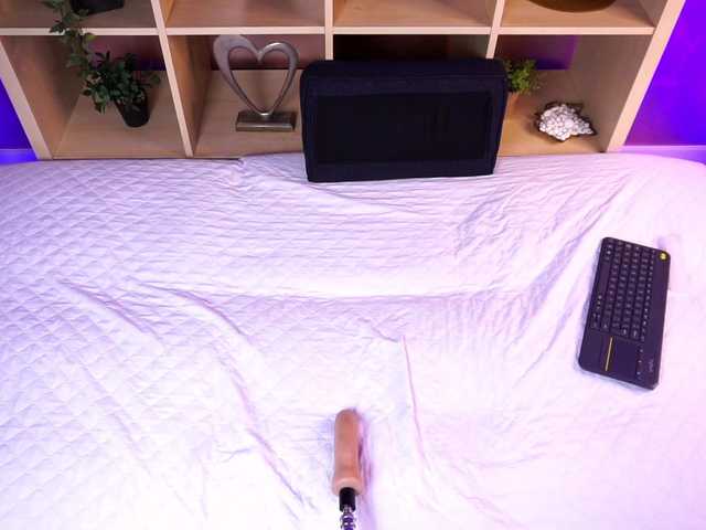 RaquelLust's BongaCams show and profile