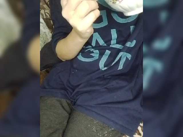 Yanchik-1 live cam on BongaCams