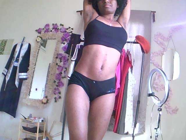 Royal-chat's BongaCams show and profile