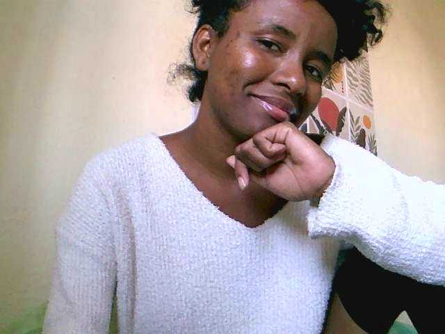 Royal-chat's BongaCams show and profile