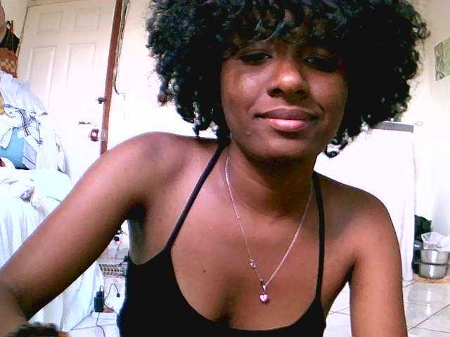 Royal-chat's BongaCams show and profile