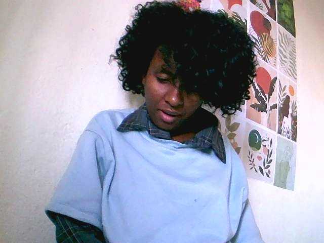 Royal-chat's BongaCams show and profile