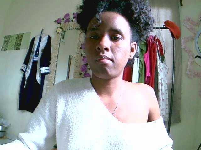 Royal-chat's BongaCams show and profile