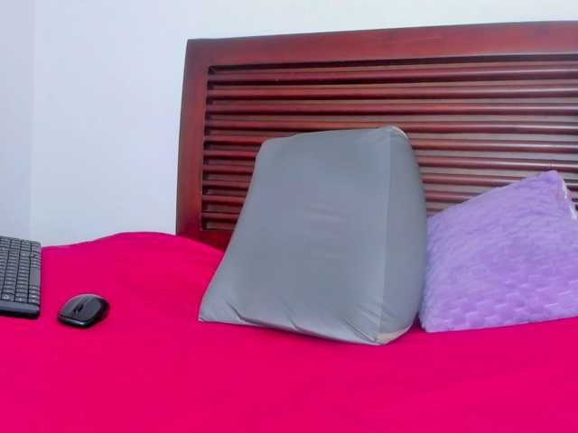 Megansweetcome live cam on BongaCams