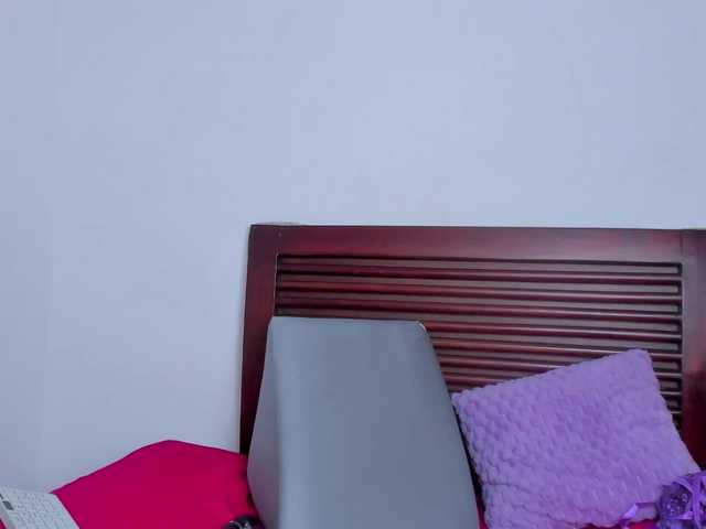 Megansweetcome live webcam show