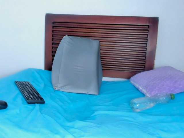 Megansweetcome live cam on BongaCams
