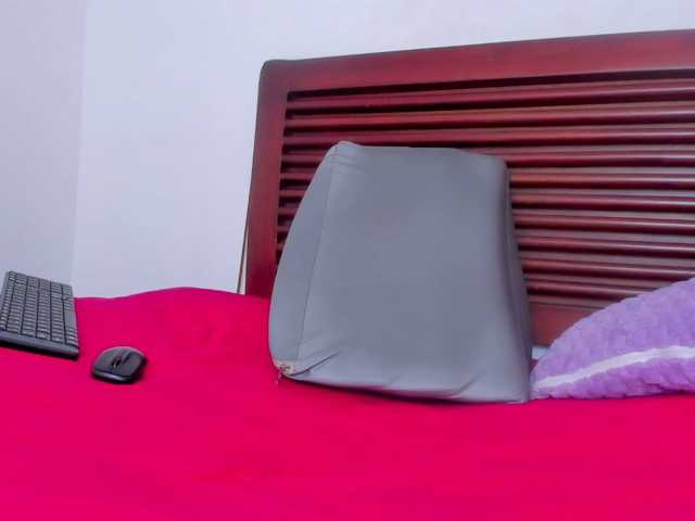 Megansweetcome live cam on BongaCams