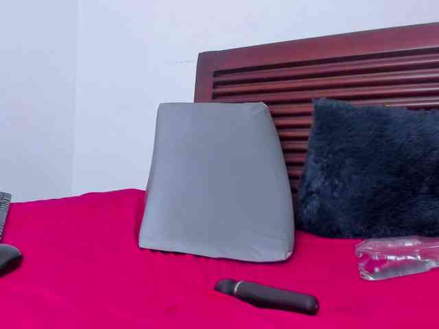 Megansweetcome webcam