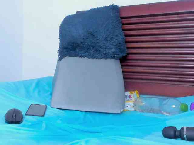 Megansweetcome webcam
