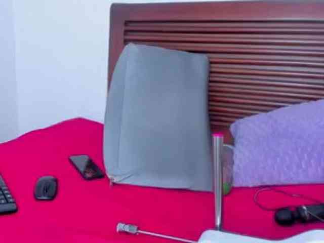Megansweetcome webcam