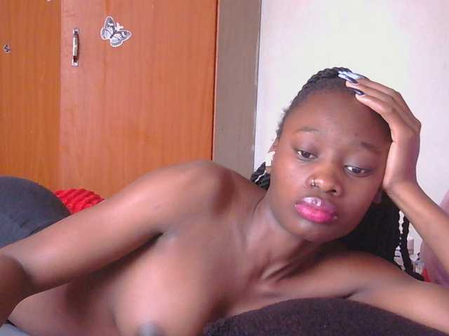 Melaninqueen19 live cam preview