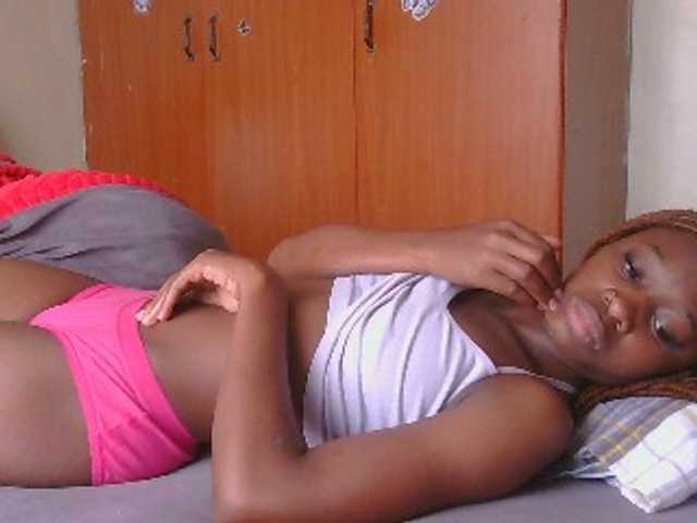 Melaninqueen19 live cam on BongaCams