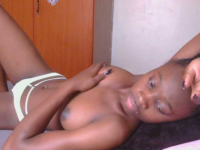 Melaninqueen19 live cam preview