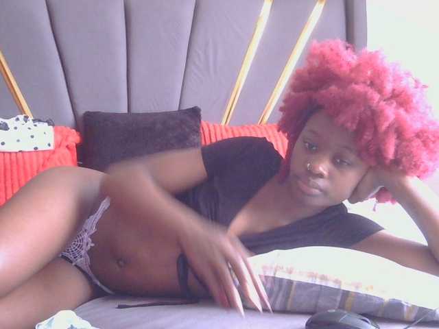 Melaninqueen19 live cam on BongaCams