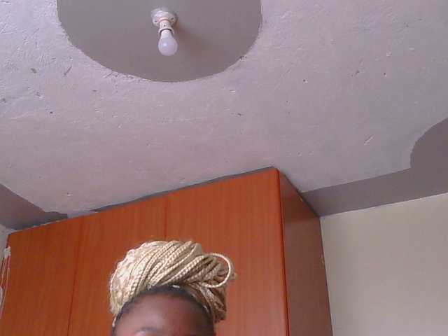 Melaninqueen19 live cam