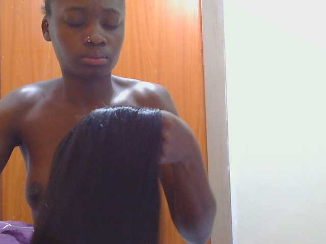 Melaninqueen19 live cam on BongaCams