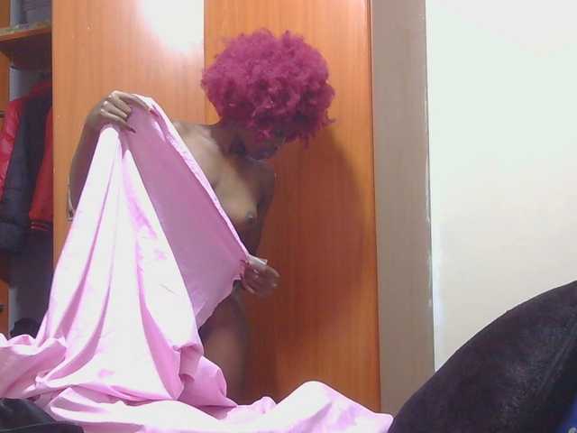 Melaninqueen19 live cam on UnifiedCams