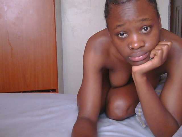 Melaninqueen19 live cam preview