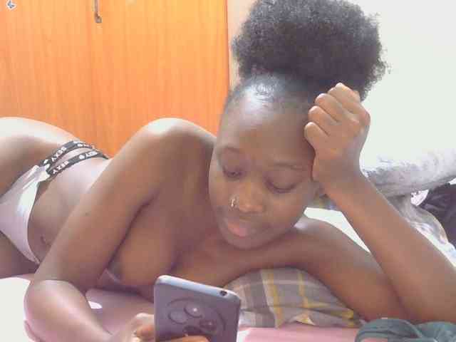 Melaninqueen19 webcam