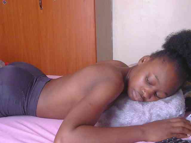 Melaninqueen19 webcam