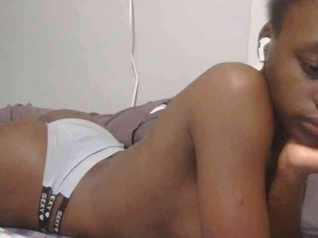 Melaninqueen19 webcam