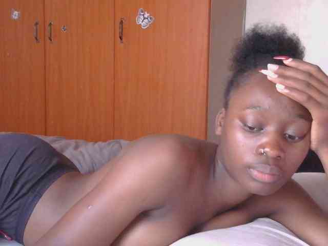 Melaninqueen19 webcam