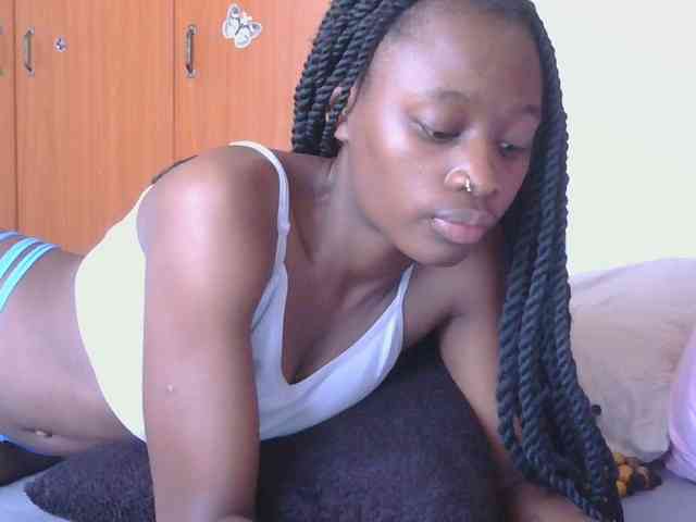 Melaninqueen19 webcam