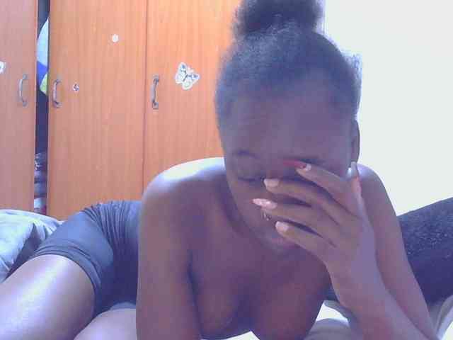 Melaninqueen19 webcam