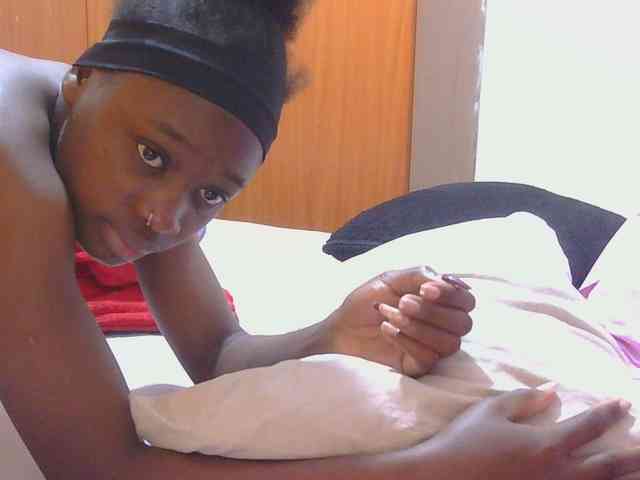 Melaninqueen19 webcam