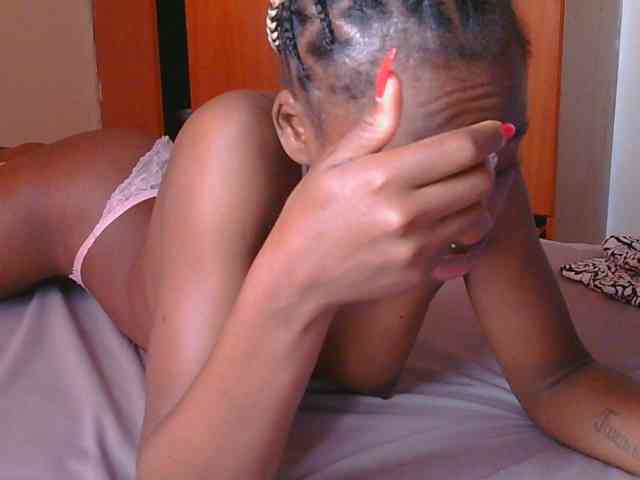 Model: Melaninqueen19
