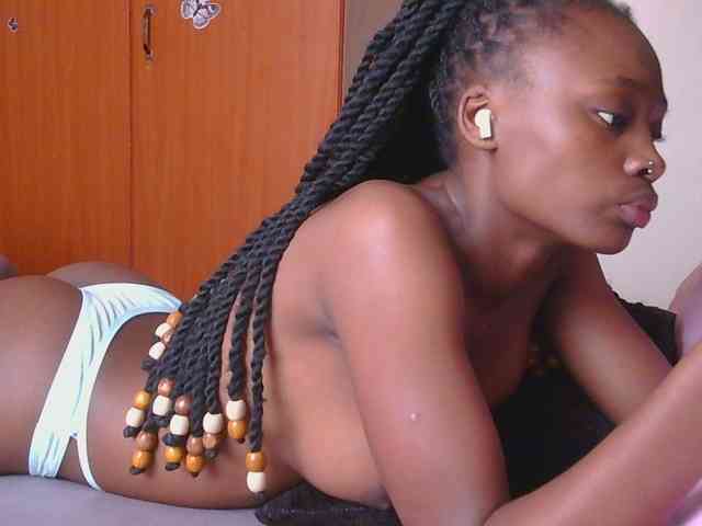 Melaninqueen19 webcam