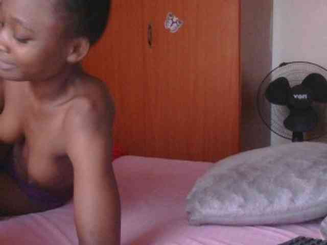 Melaninqueen19 webcam