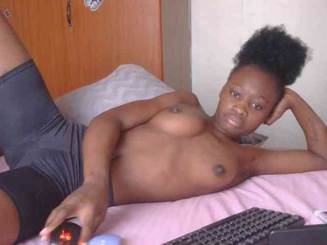 Melaninqueen19 webcam