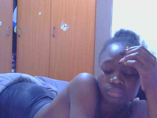 Melaninqueen19 webcam