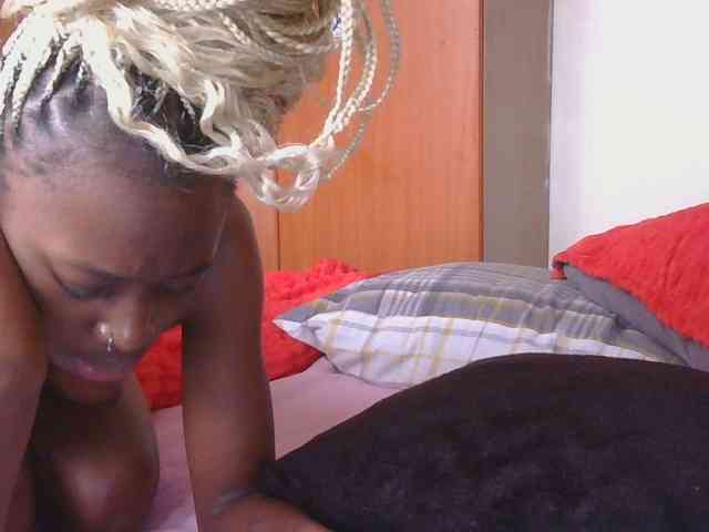 Melaninqueen19 webcam