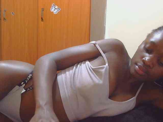 Melaninqueen19 webcam