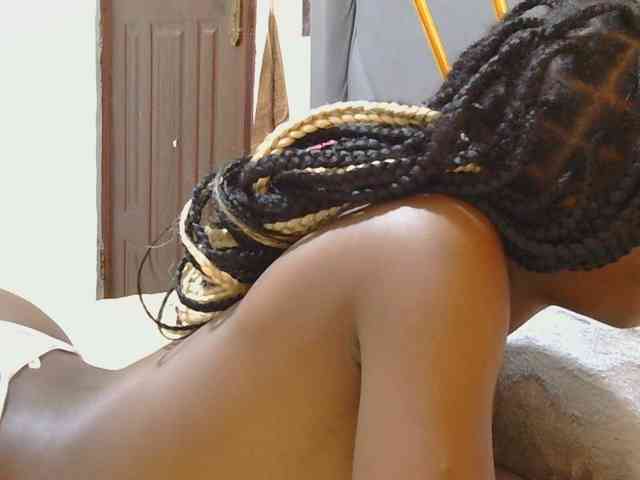 Melaninqueen19's webcam live show