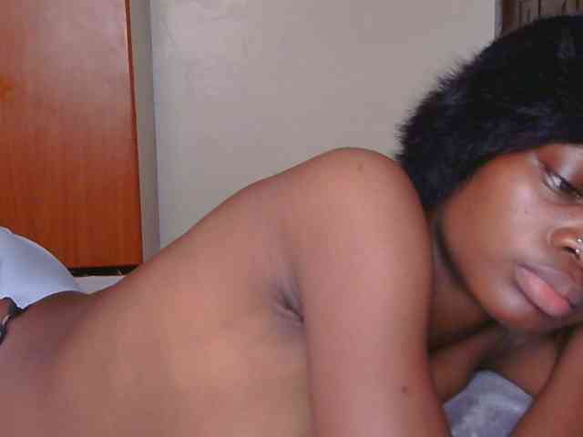 Вебкам-шоу Melaninqueen19