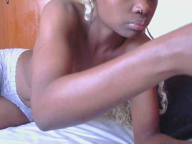 Melaninqueen19 webcam