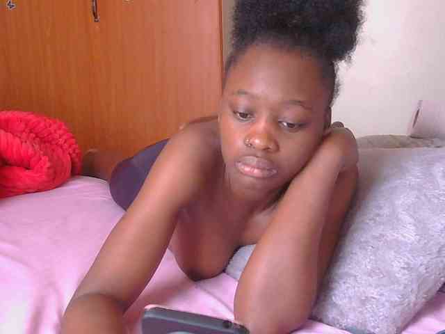 Melaninqueen19 webcam