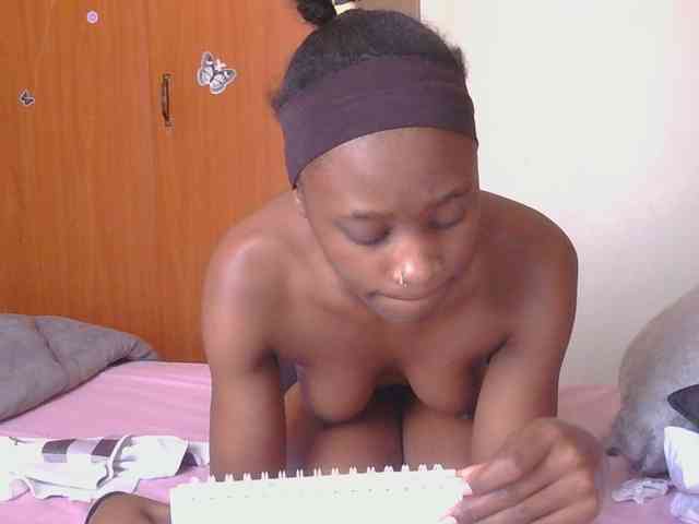Model: Melaninqueen19