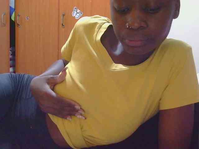 Melaninqueen19 webcam