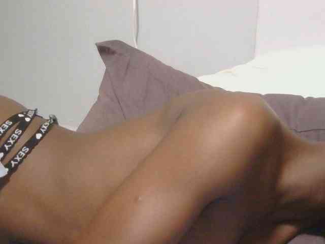 Melaninqueen19 webcam