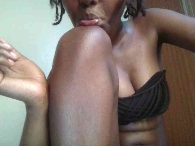 Brianasexy4u webcam
