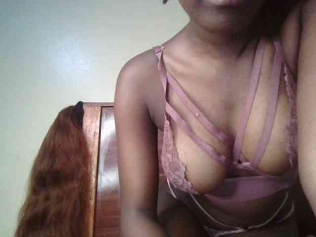 Brianasexy4u webcam