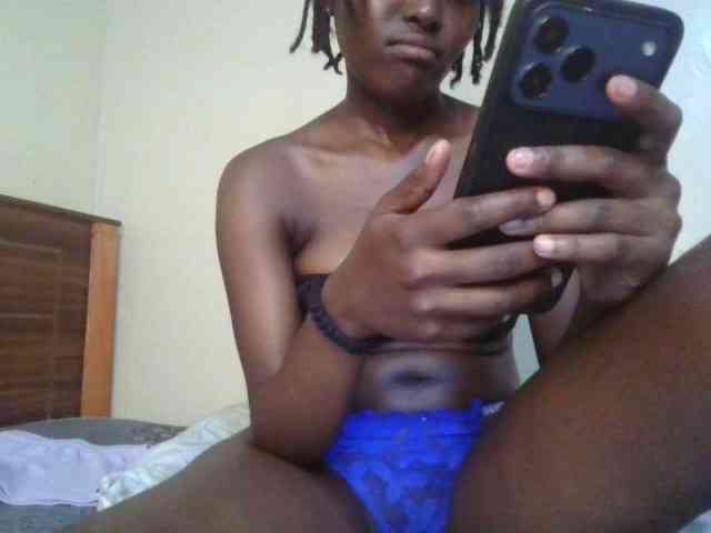 Brianasexy4u webcam