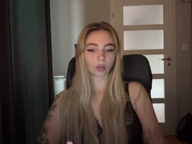 LilyHot live cam on BongaCams