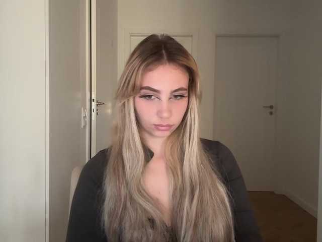lilyhot cam belle