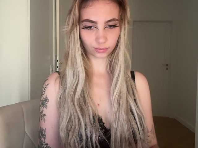 LilyHot live cam on BongaCams