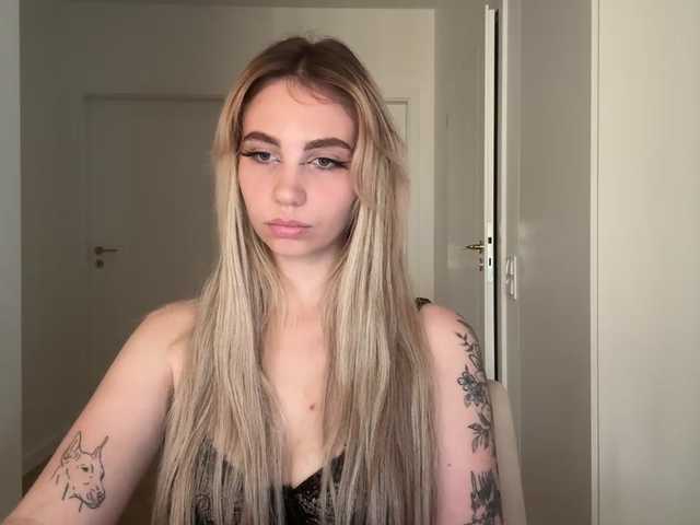 LilyHot live cam on BongaCams